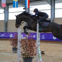 justine_jumping