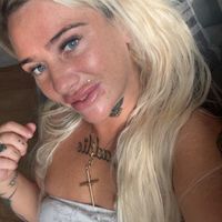 kirstynewall8