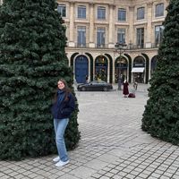 chloe_brhn