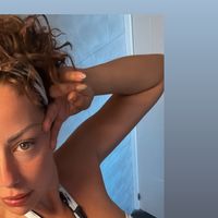 lore_nika
