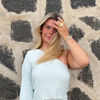 btsofthedumbblonde_