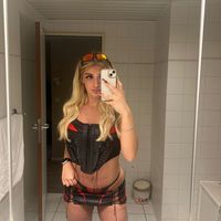 hollie_hall